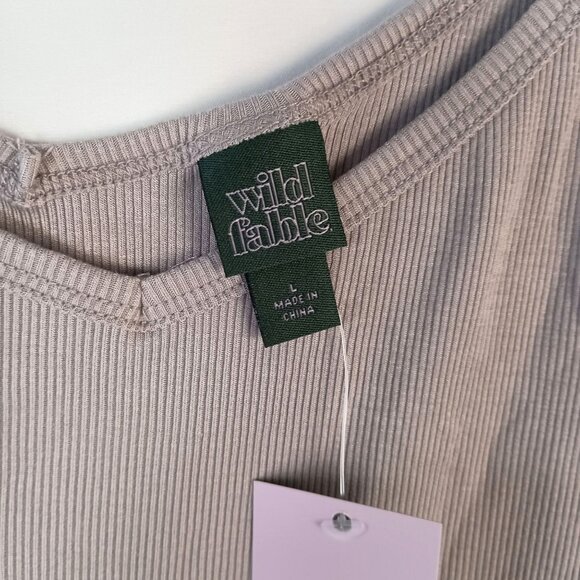 Wild Fable Cropped Ribbed Double V Neck Tee Nickel Gray Stretch Women L NWT - Picture 4 of 5